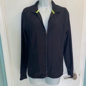 Lightweight exercise jacket form fitting